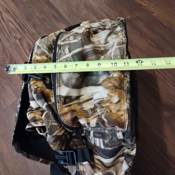 Game Winner Camo Duffle Duffel Hunting Camping Hiking Bag Advantage Max 4 - Picture 14 of 16